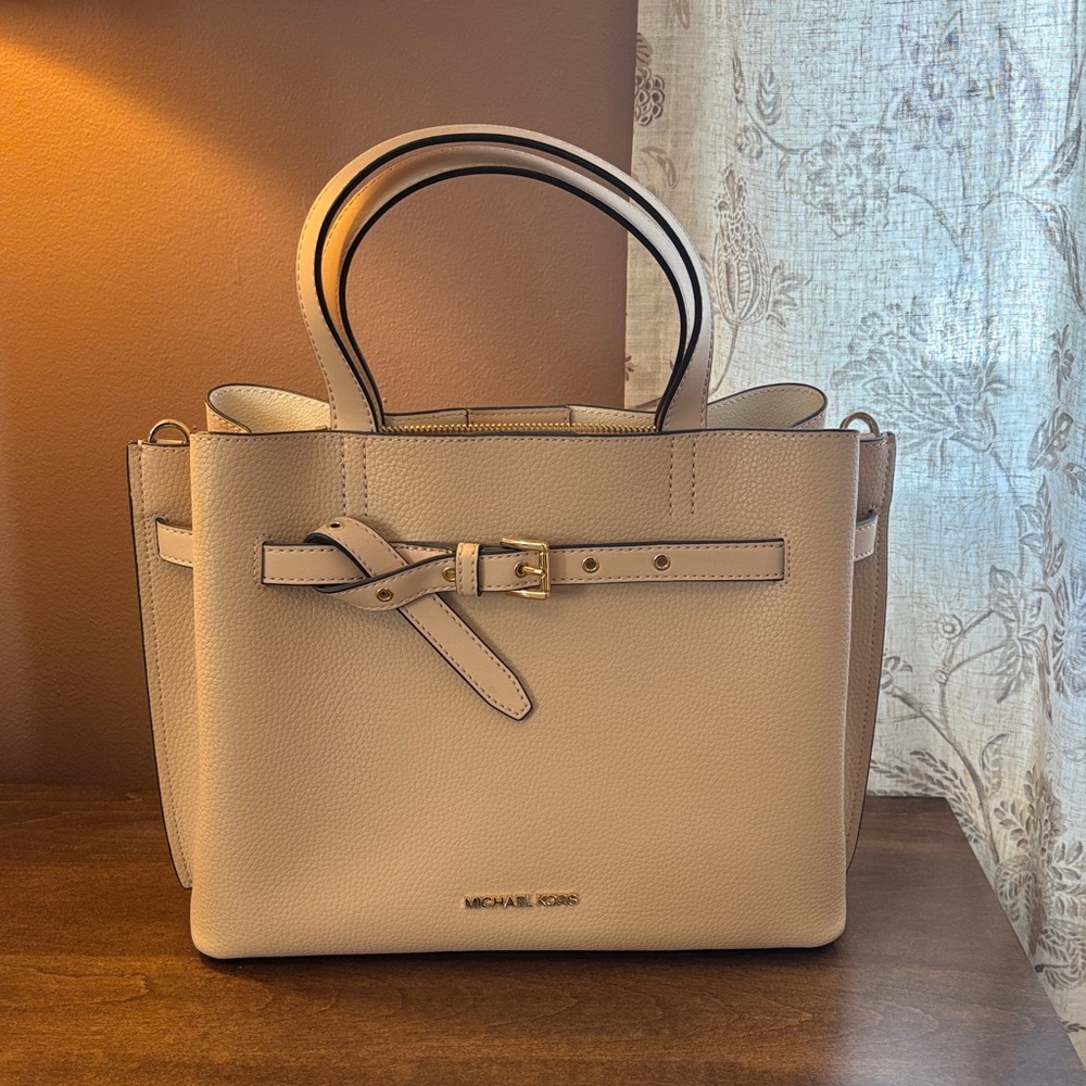 Michael Kors purse with Gold-Tone Accent